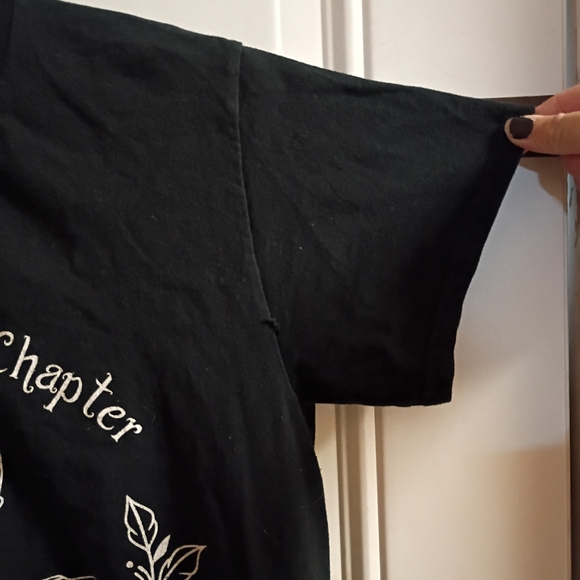 2/$10 Black Graphic Tee "Just One More Chapter" - Picture 5 of 7